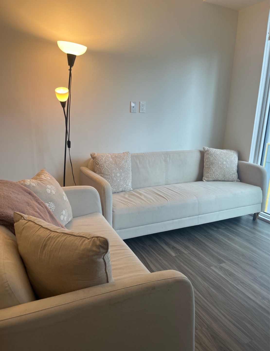 sofa for sell