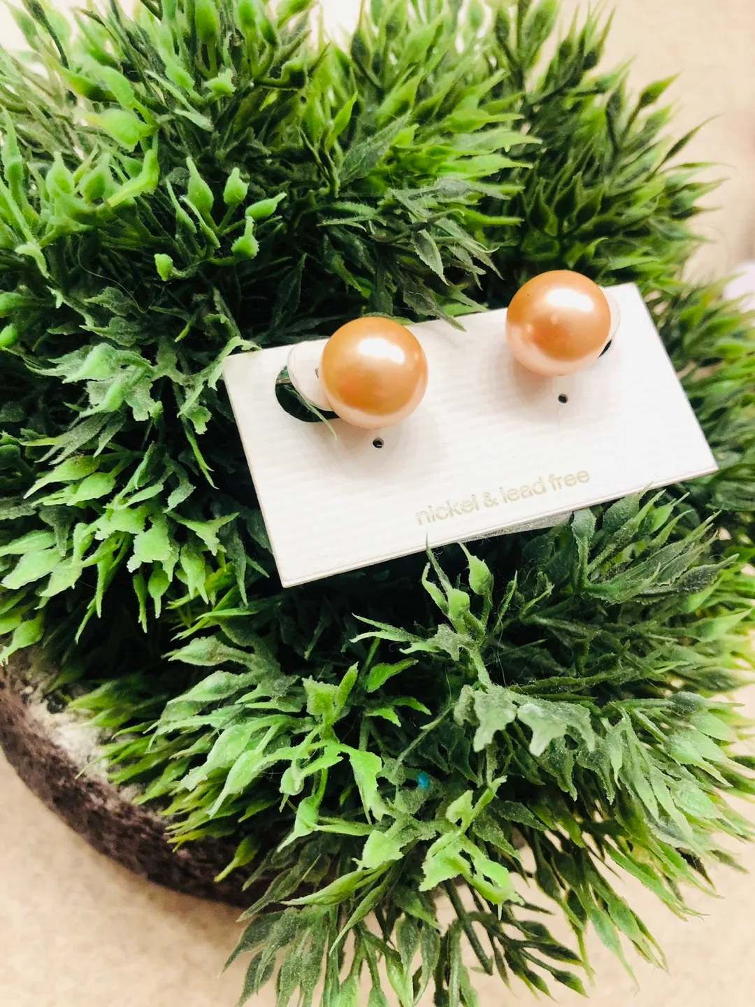 🏒$1!! Peach Pearl Stud Earrings thumbnail