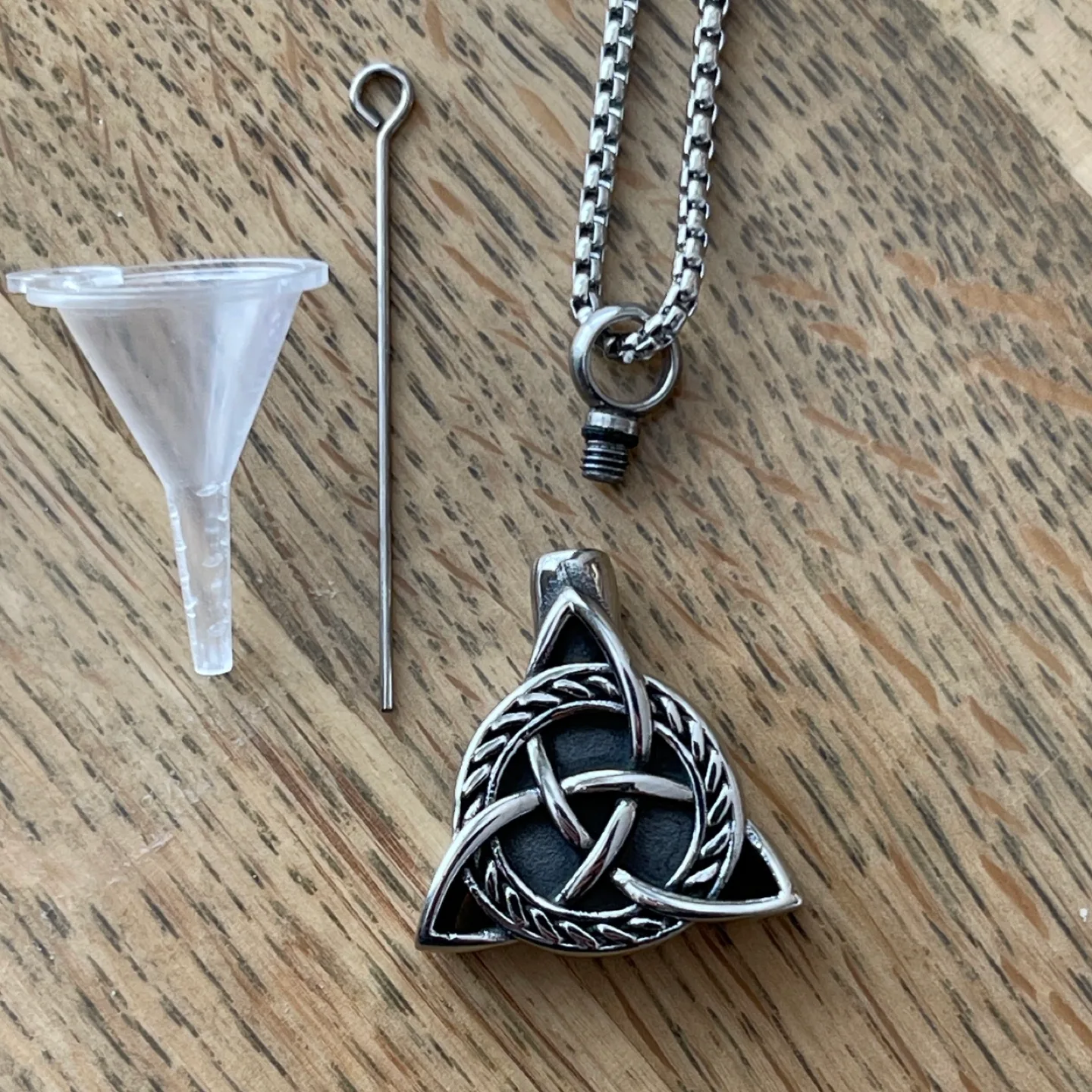 Celtic knot Urn stainless steel necklace image indicator(4)