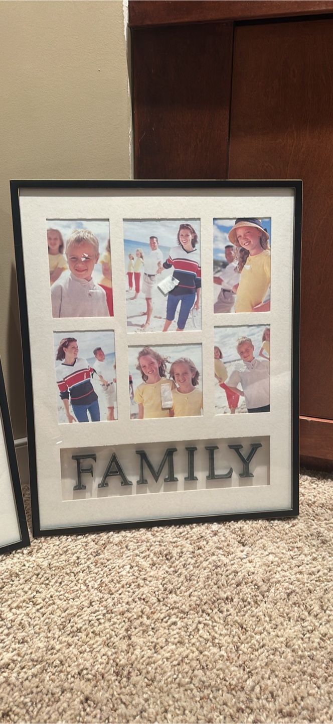 Set of Two Multi-Photo Frames - Friends & Family - photo 2