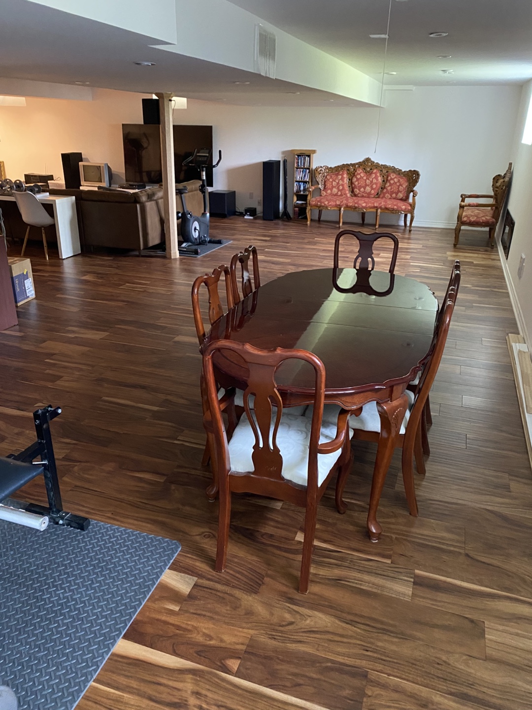 Dark Wood Dining Table and Chairs Set - photo 4