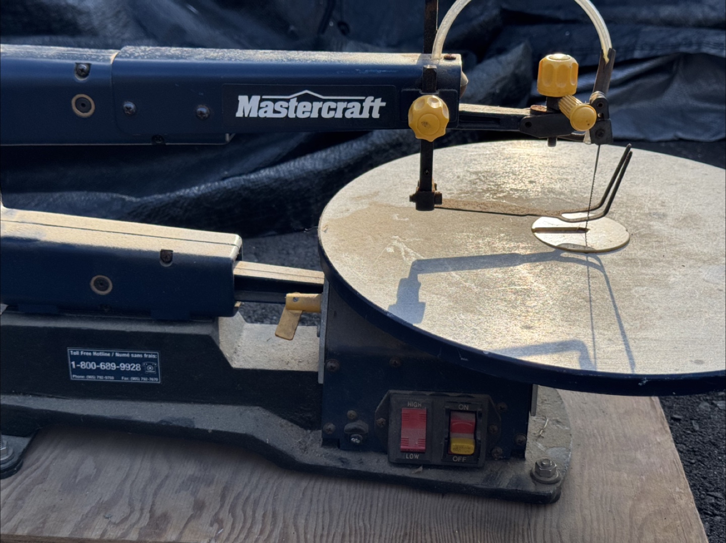 Mastercraft 16" Two-Speed Scroll Saw - photo 3