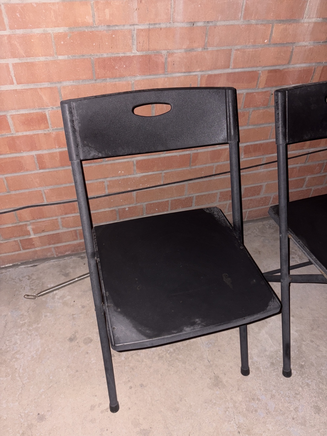 4 IKEA BLACK GUNDE FOLDING CHAIRS - photo 3