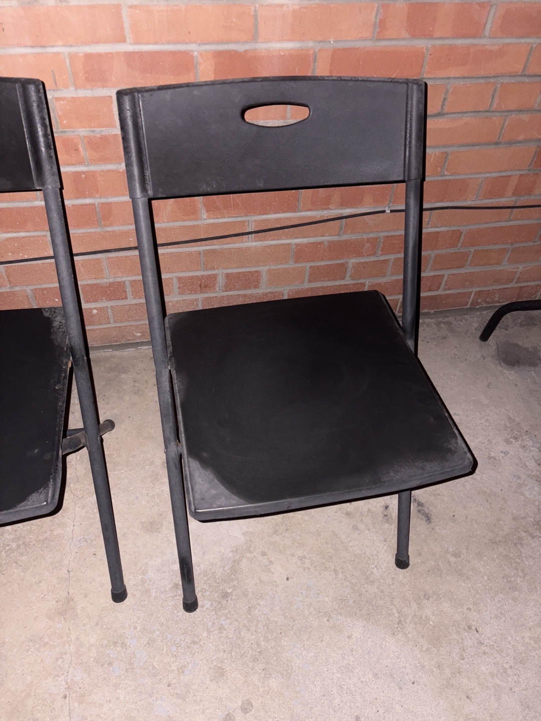 4 IKEA BLACK GUNDE FOLDING CHAIRS - photo 4
