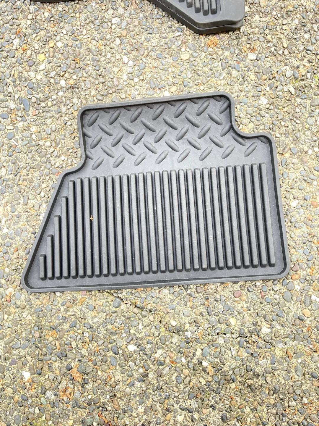 Black Rubber Floor Mat for Chev or GMC pickup. image indicator(2)