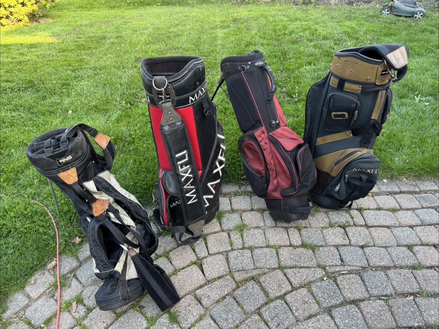 9 Used Golf Bags. Tiralist ping maxfli taylermadw - photo 3