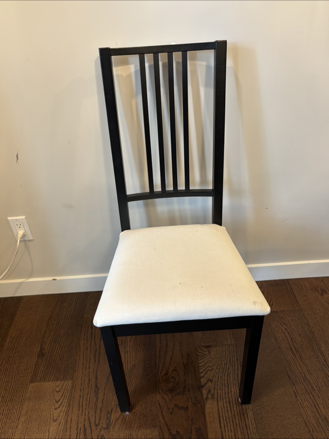 Round Dining Table with Four Chairs - photo 3