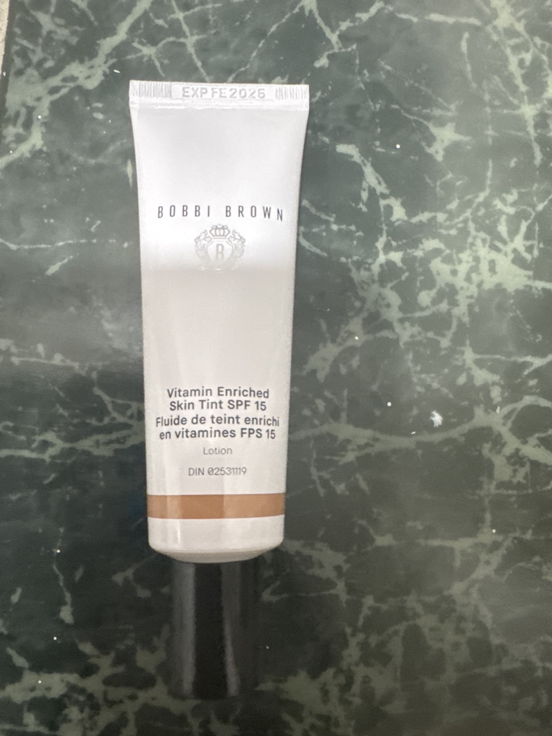 Bobbi Brown Vitamin Enriched Skin Tint SPF 15