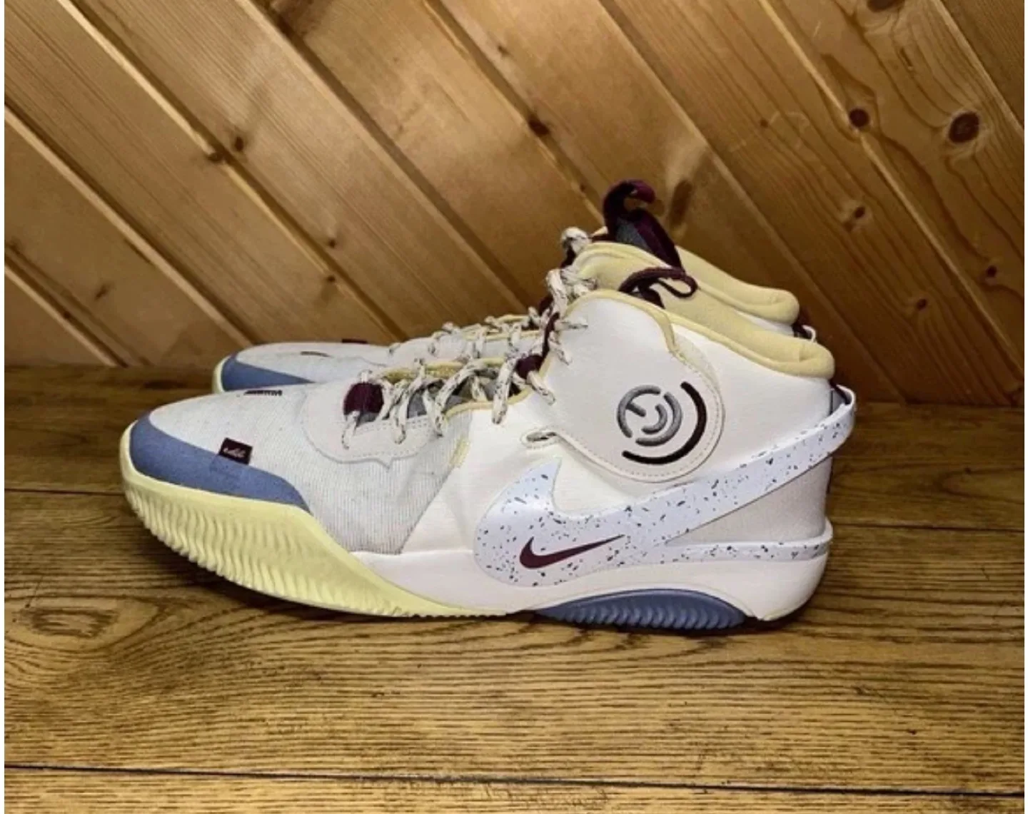 Nike Air Deldon Phantom /Sangria Basketball Sneakers US 15 image indicator(4)