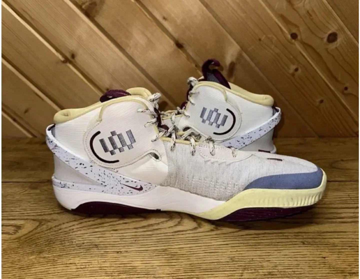 Nike Air Deldon Phantom /Sangria Basketball Sneakers US 15 image indicator(6)