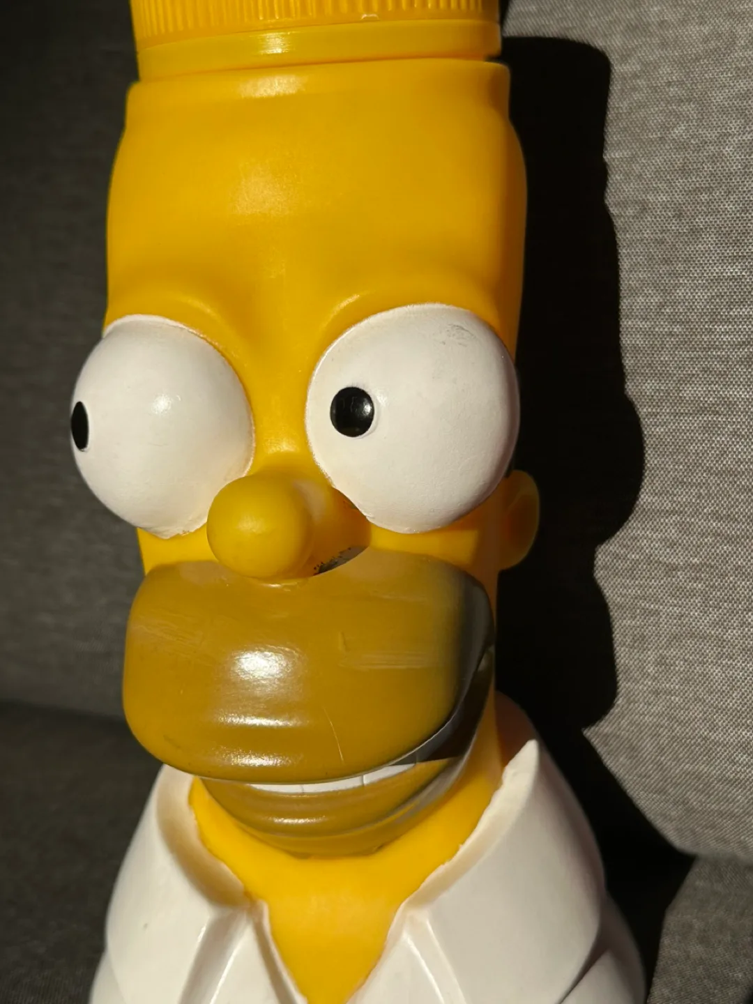 Homer Simpson 2010 Collector Drink Bottle image indicator(2)