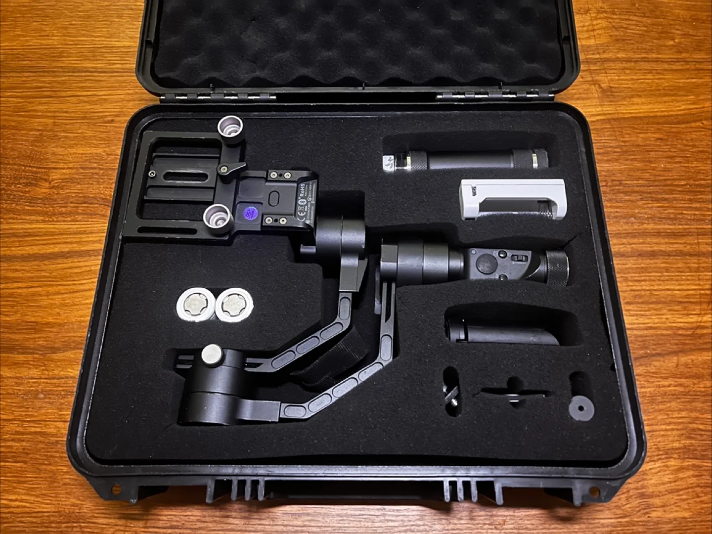 Zhiyun Crane V2 Gimbal Stabilizer with Case and Accessories thumbnail