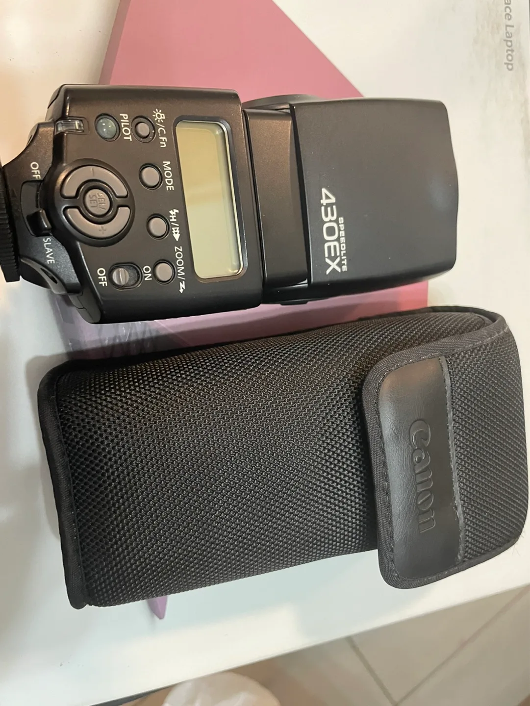 Canon Speedlite 430EX II Flash with Case thumbnail