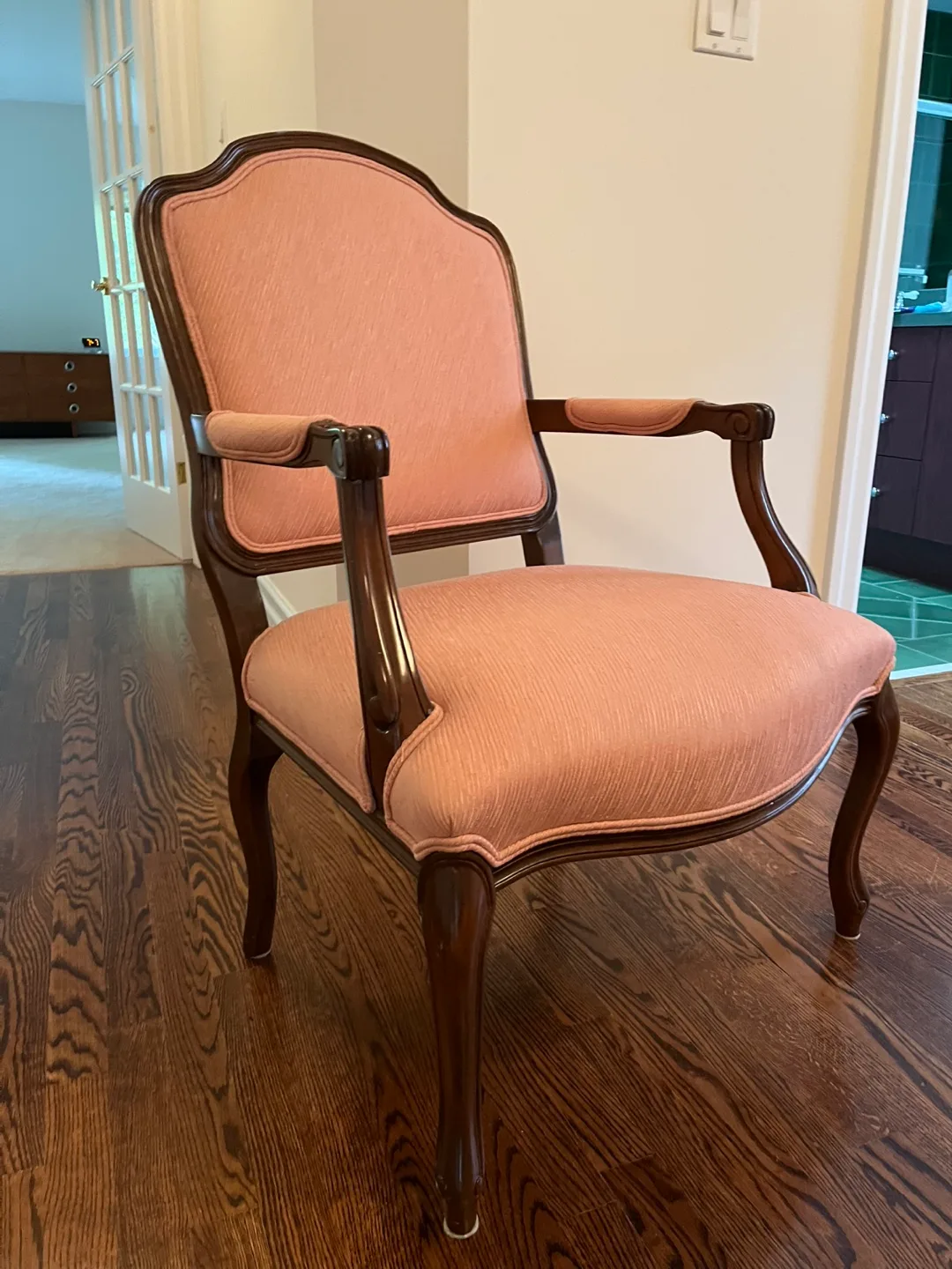 Moving! Elegant Pink Upholstered Armchair image indicator(3)