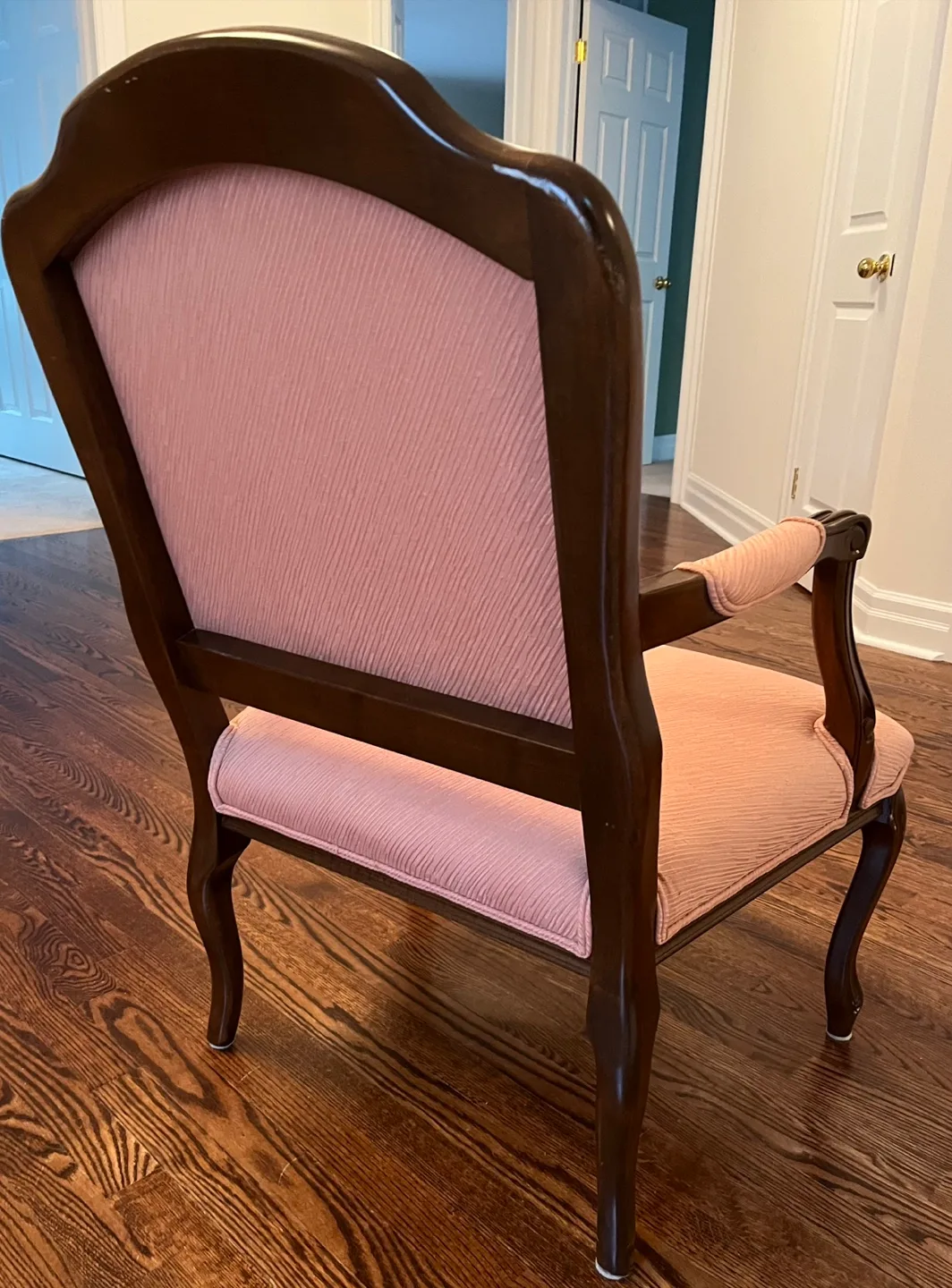 Moving! Elegant Pink Upholstered Armchair image indicator(4)