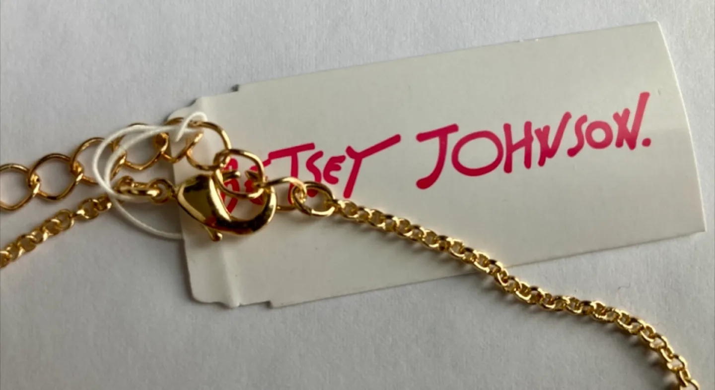 BETSEY JOHNSON Butterfly Resin Ring Pendant Necklace Set image indicator(4)