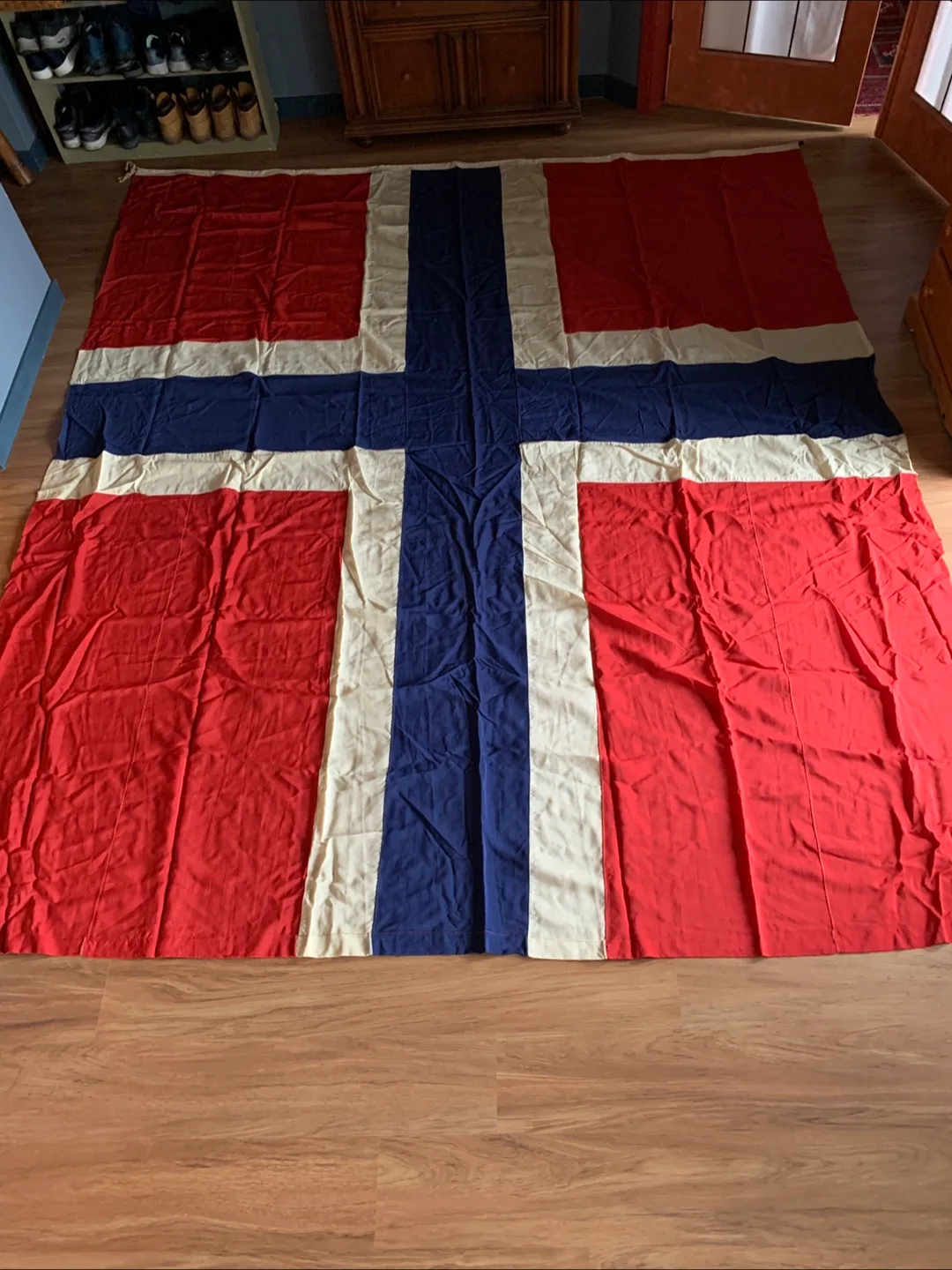 Large Vintage Norwegian Flag image indicator(2)