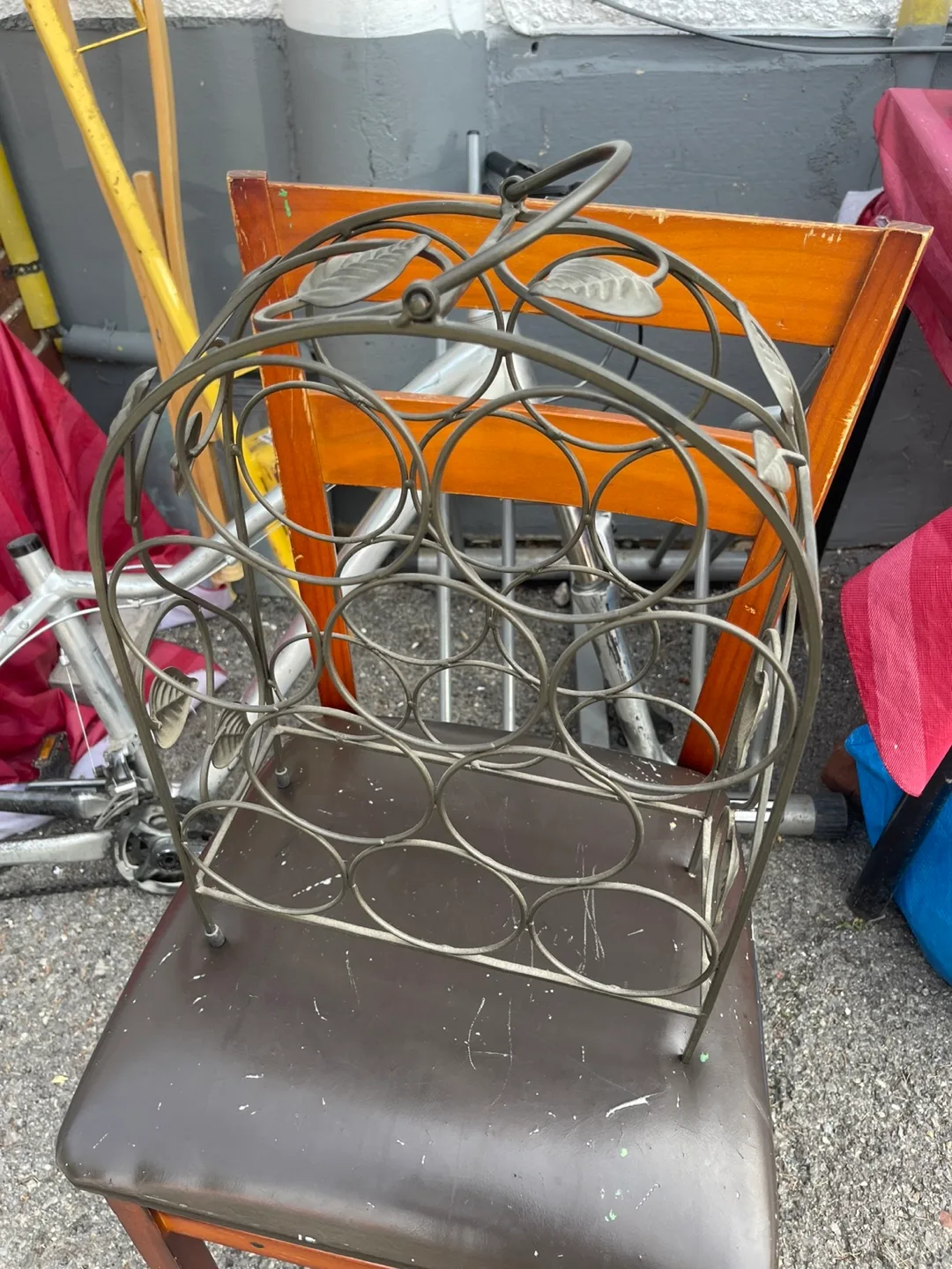 Metal Wine Rack with Leaf Design thumbnail