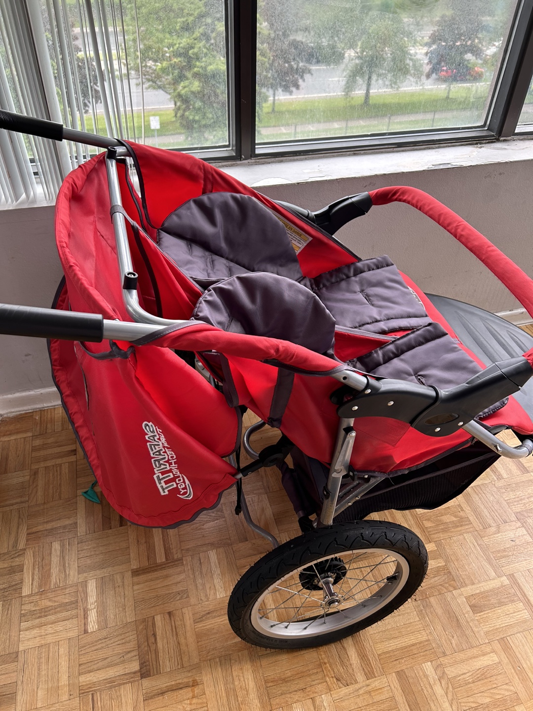 InStep Safari Twin Double Jogging Stroller - photo 4