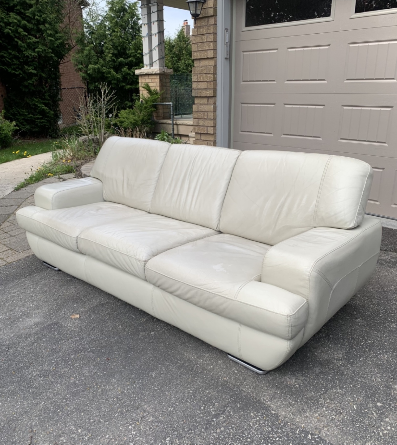 !FREE DELIVERY! Leather Couch - photo 3