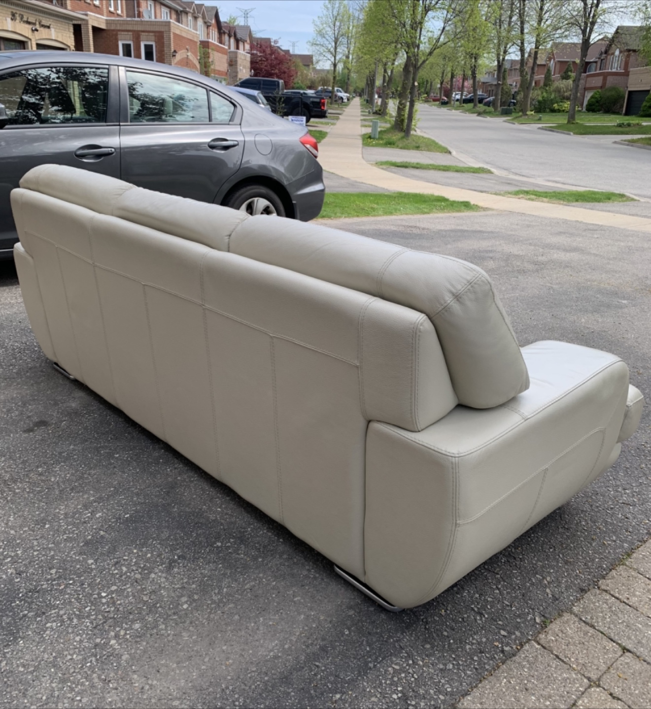 !FREE DELIVERY! Leather Couch - photo 5