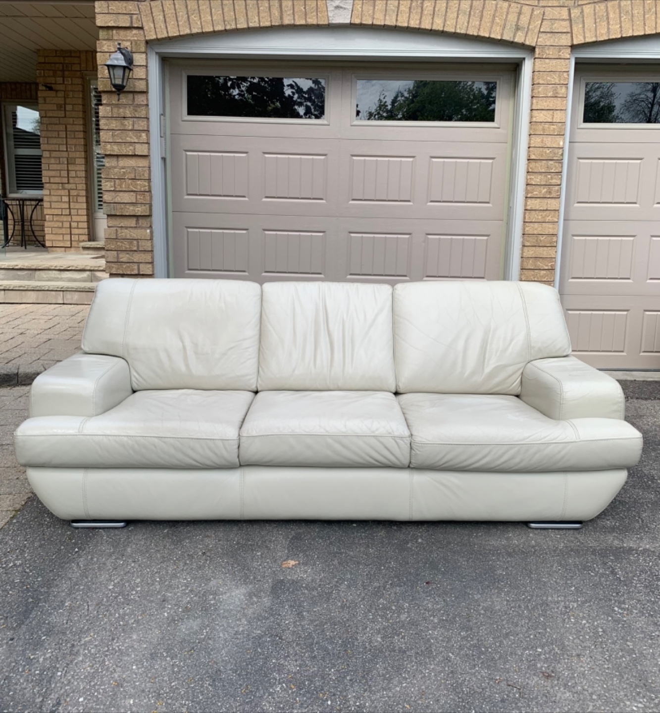 !FREE DELIVERY! Leather Couch - photo 2
