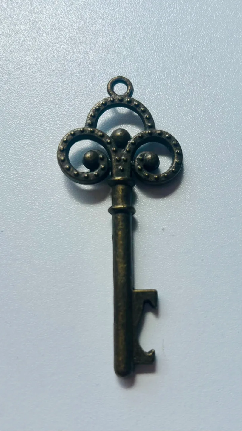 Set of 15 Vintage Style Gold Skeleton Key Bottle Openers image indicator(4)