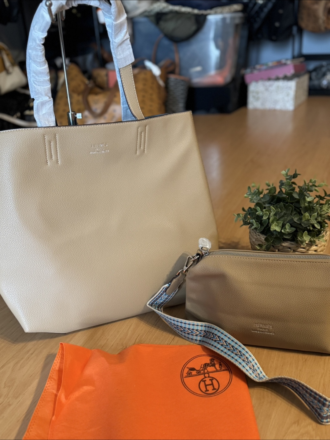 Hermes Paris Beige Tote Bag and Cosmetic Pouch Set