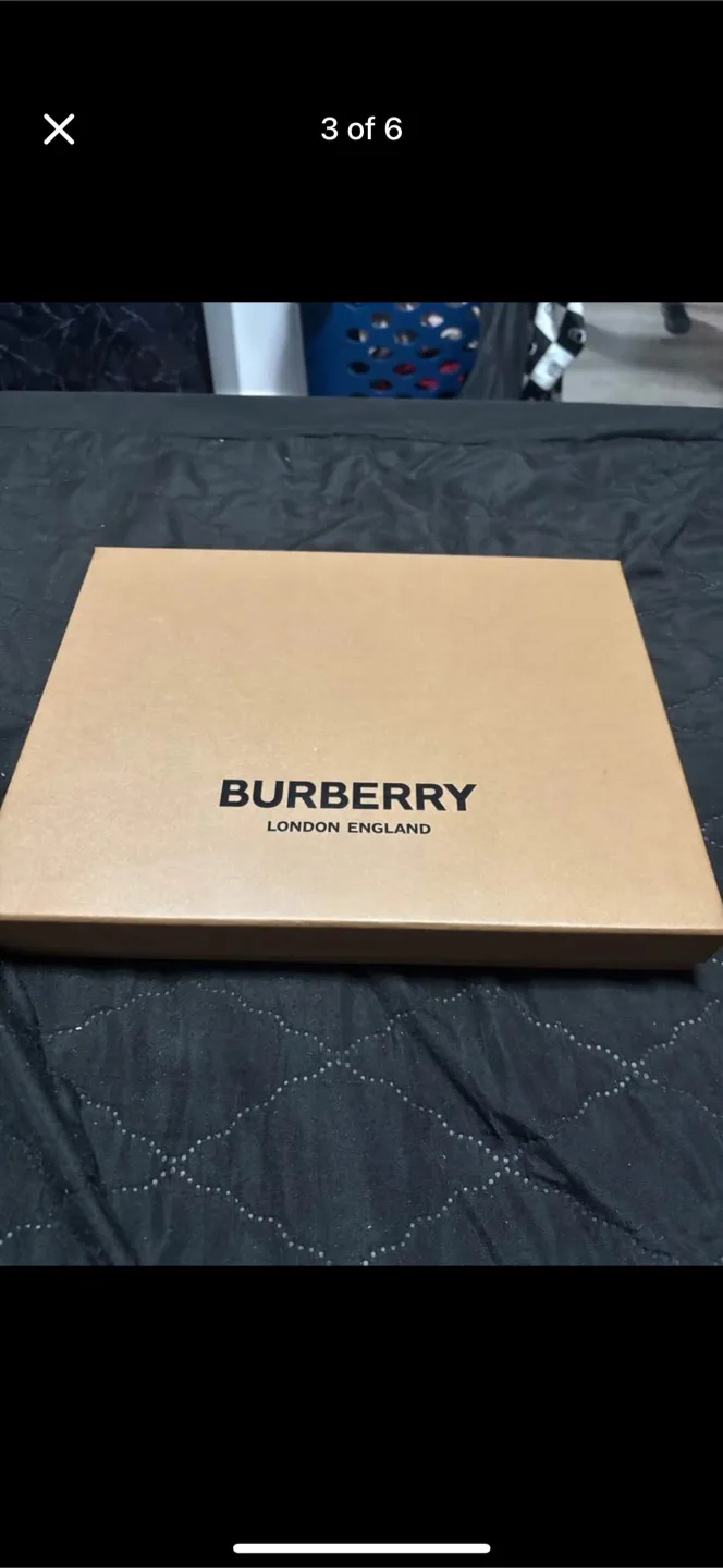 Brand new authentic Burberry Cashmere Scarf thumbnail