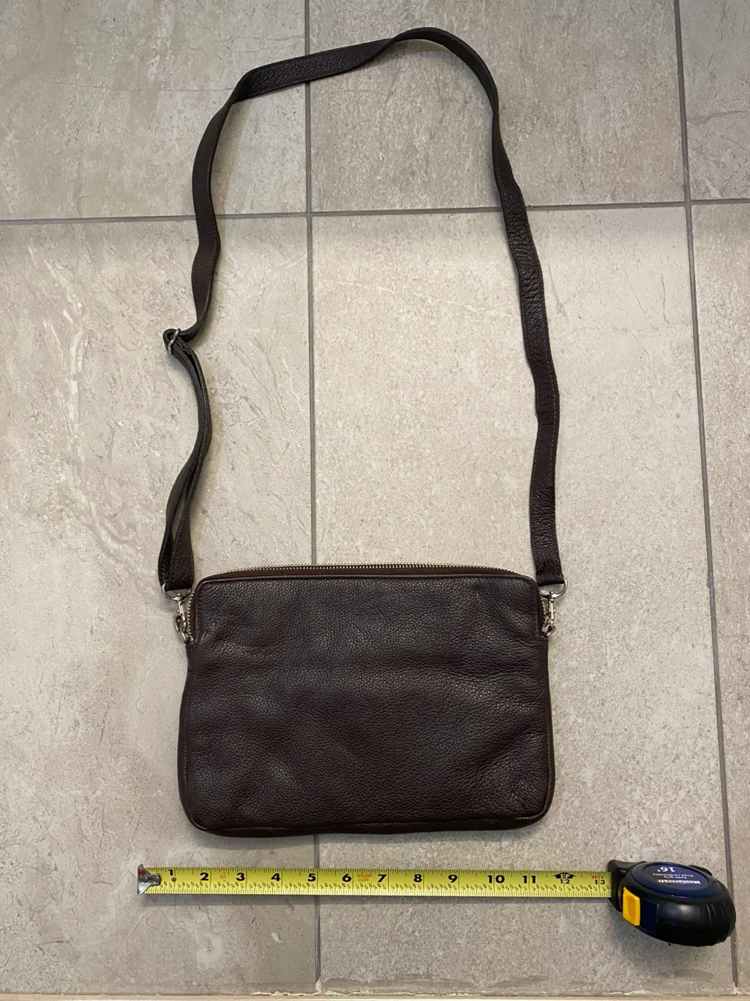 m0851 leather bag/purse - mint condition thumbnail
