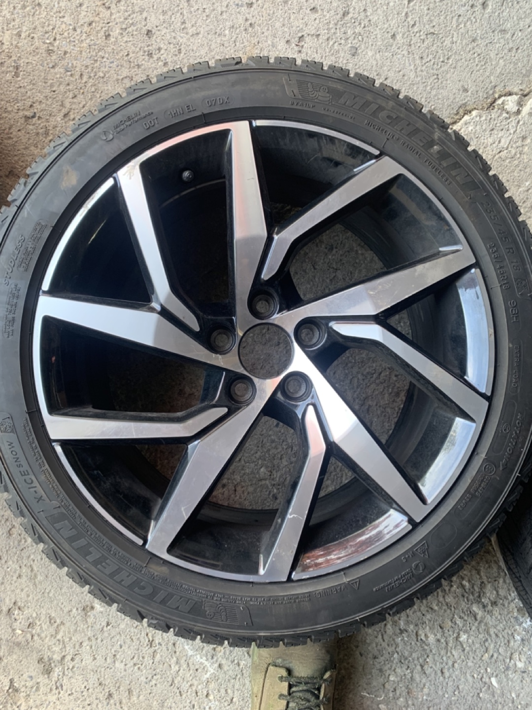 Volvo 18" Wheels with Michelin Winter Tires - Set of 4