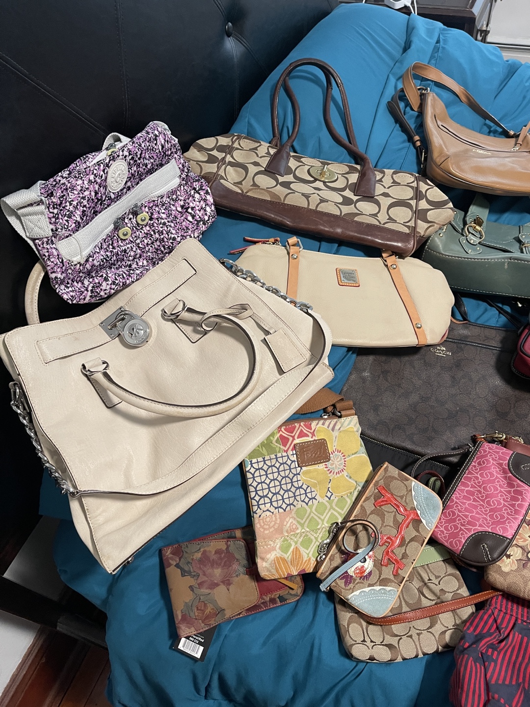 Lot of purses & bags - photo 2