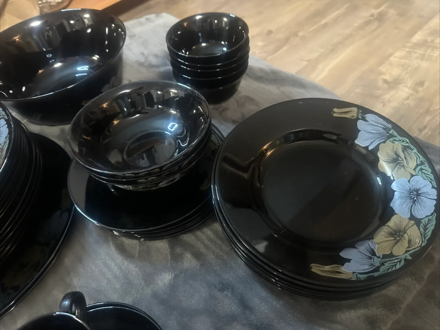 Vintage Black Glass Dinnerware Set with Floral Design image indicator(9)
