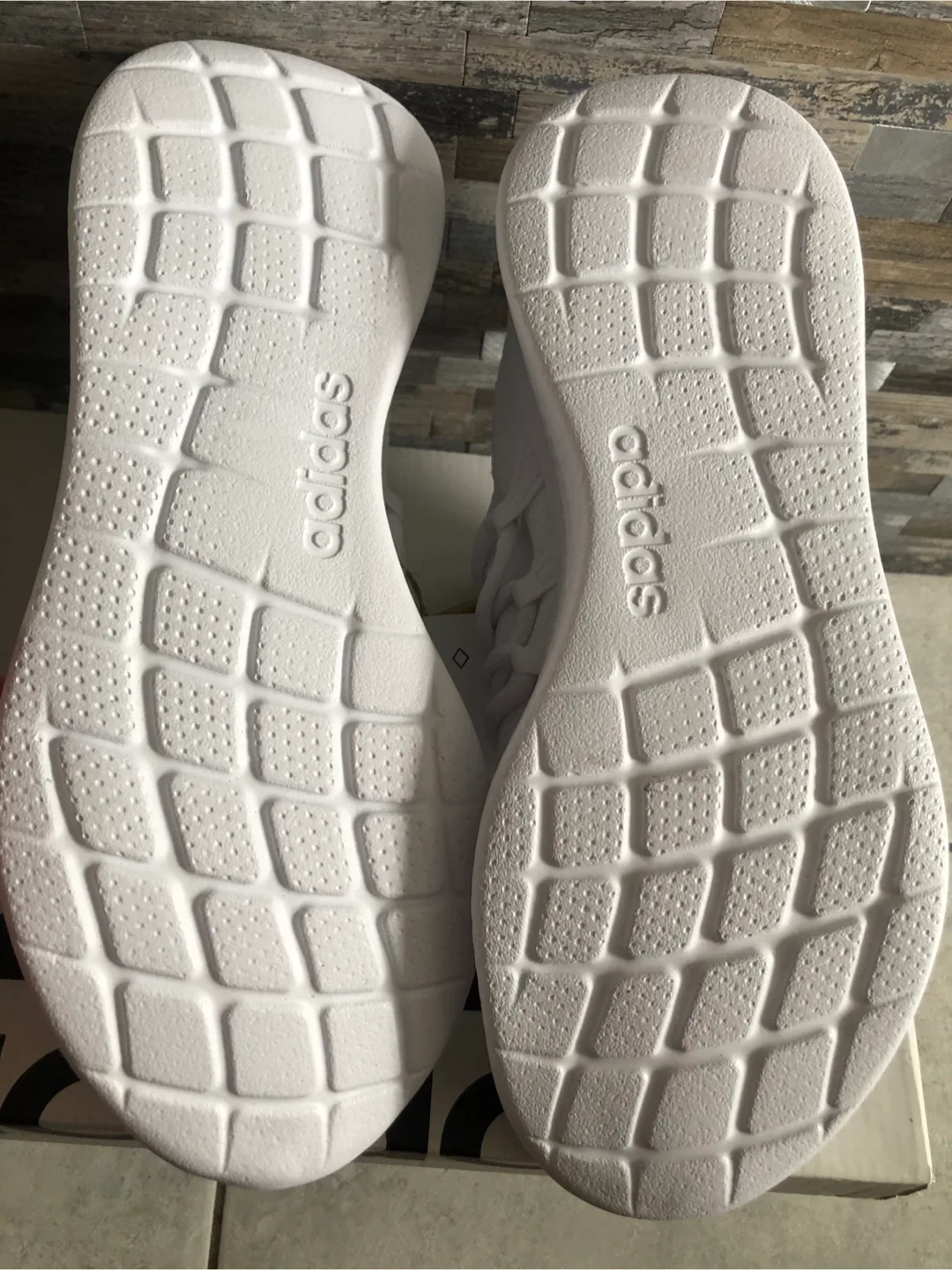🏒Adidas Running Shoes - White - Size 7.5 image indicator(3)