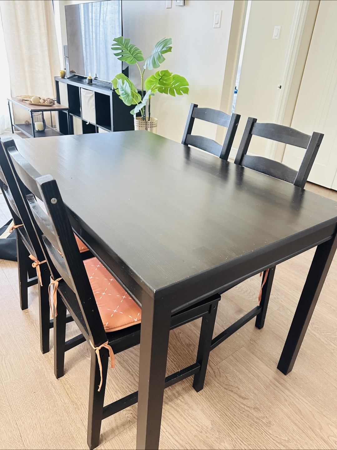 IKEA HÄGERNAS Dining Table and 4 Chairs - Black-Brown - photo 3
