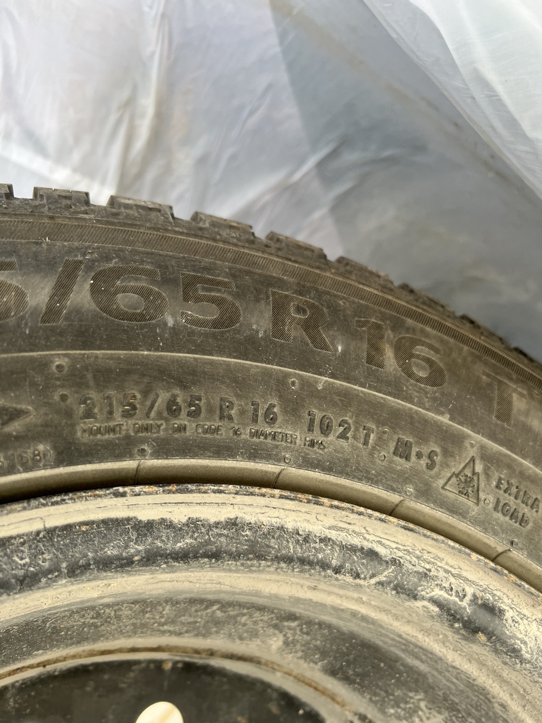 Used 215/65R16 Continental IceContact Winter Tire on Steel Rims - photo 5
