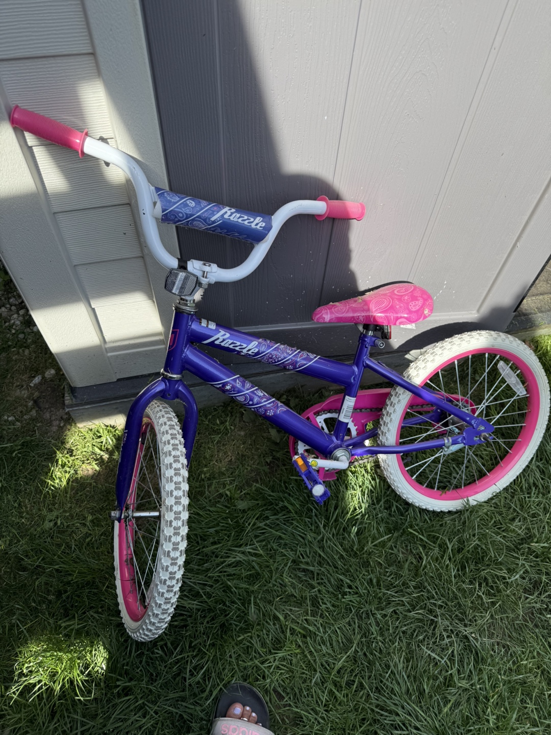 Girls' Razzle 16-inch Purple Bicycle