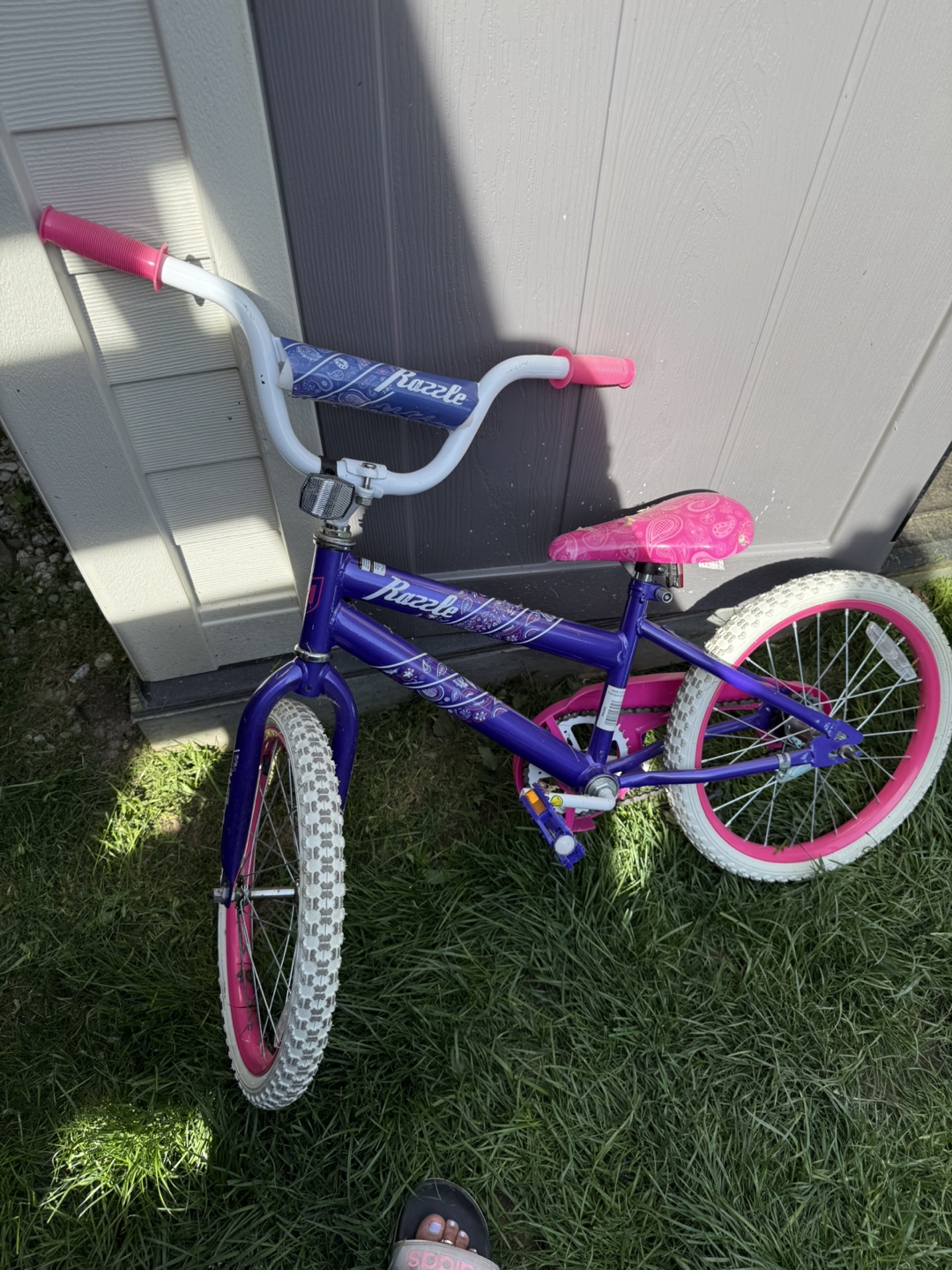 Girls' Razzle 16-inch Purple Bicycle - photo 2