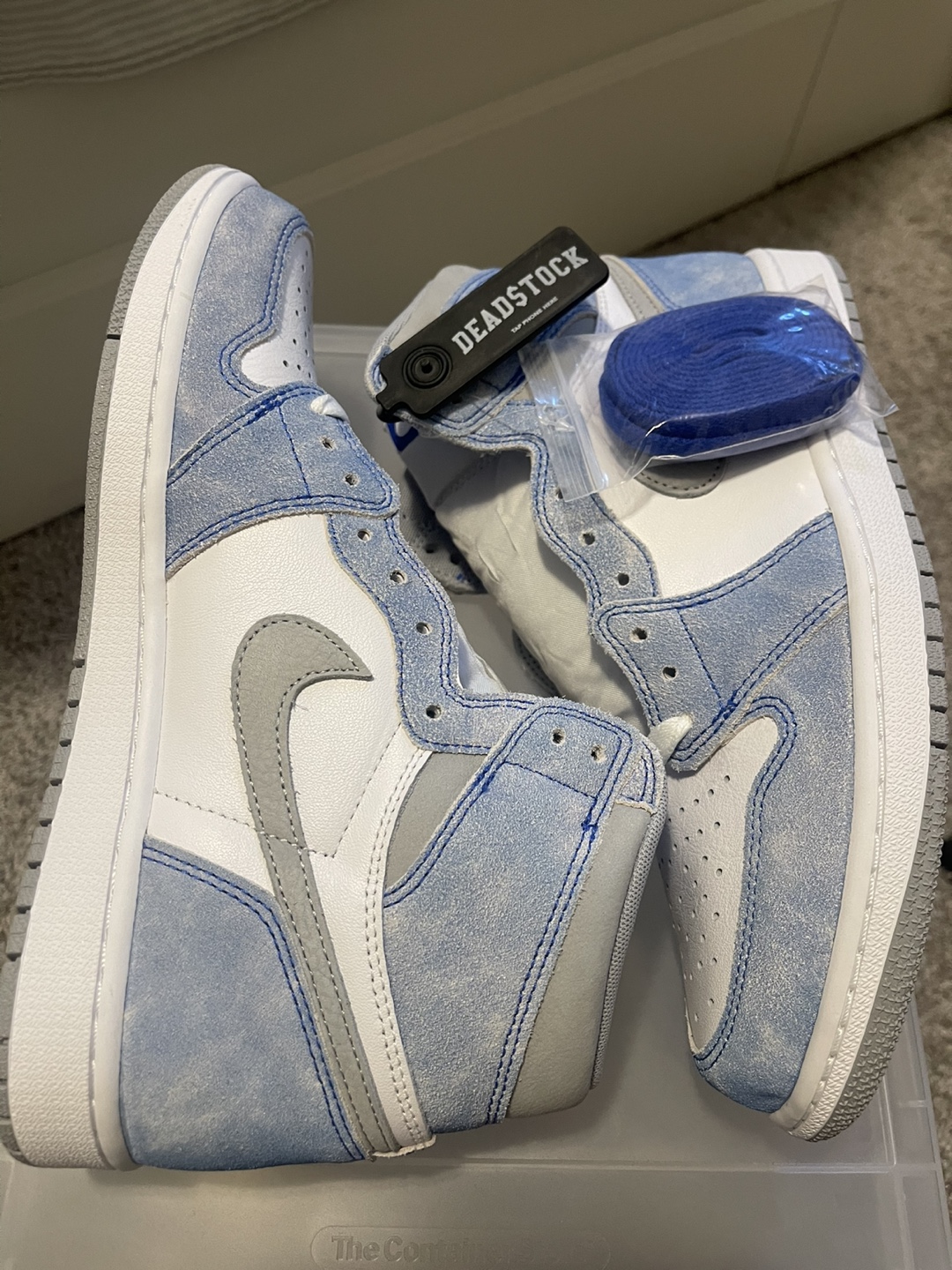 Jordan 1 Hyper Royale - photo 2