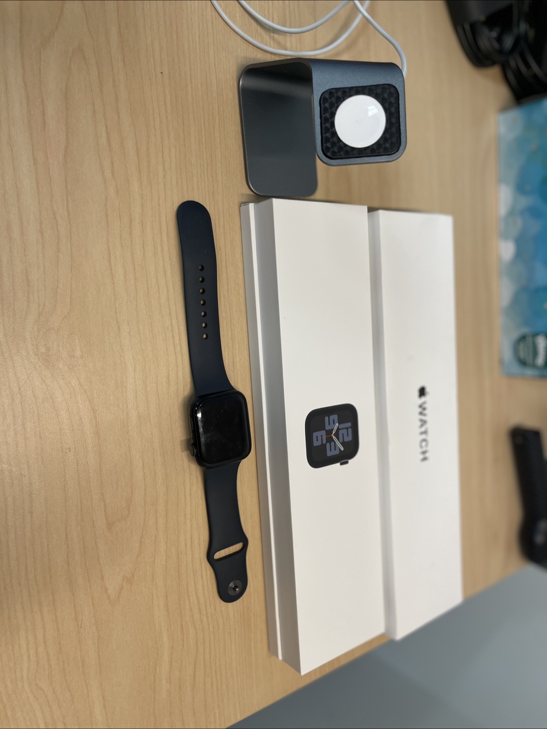 Apple Watch SE 44mm GPS - Black Sport Band + Accessories - photo 5