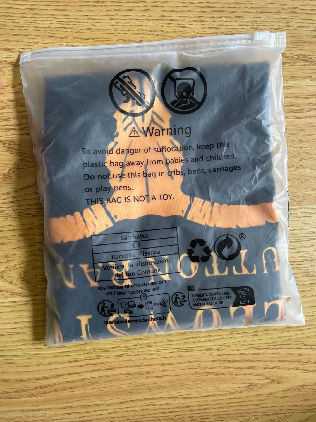 Print Hoodie, 5 T-shirts, Golf Polo, Duvet Covers 🏒 image indicator(6)