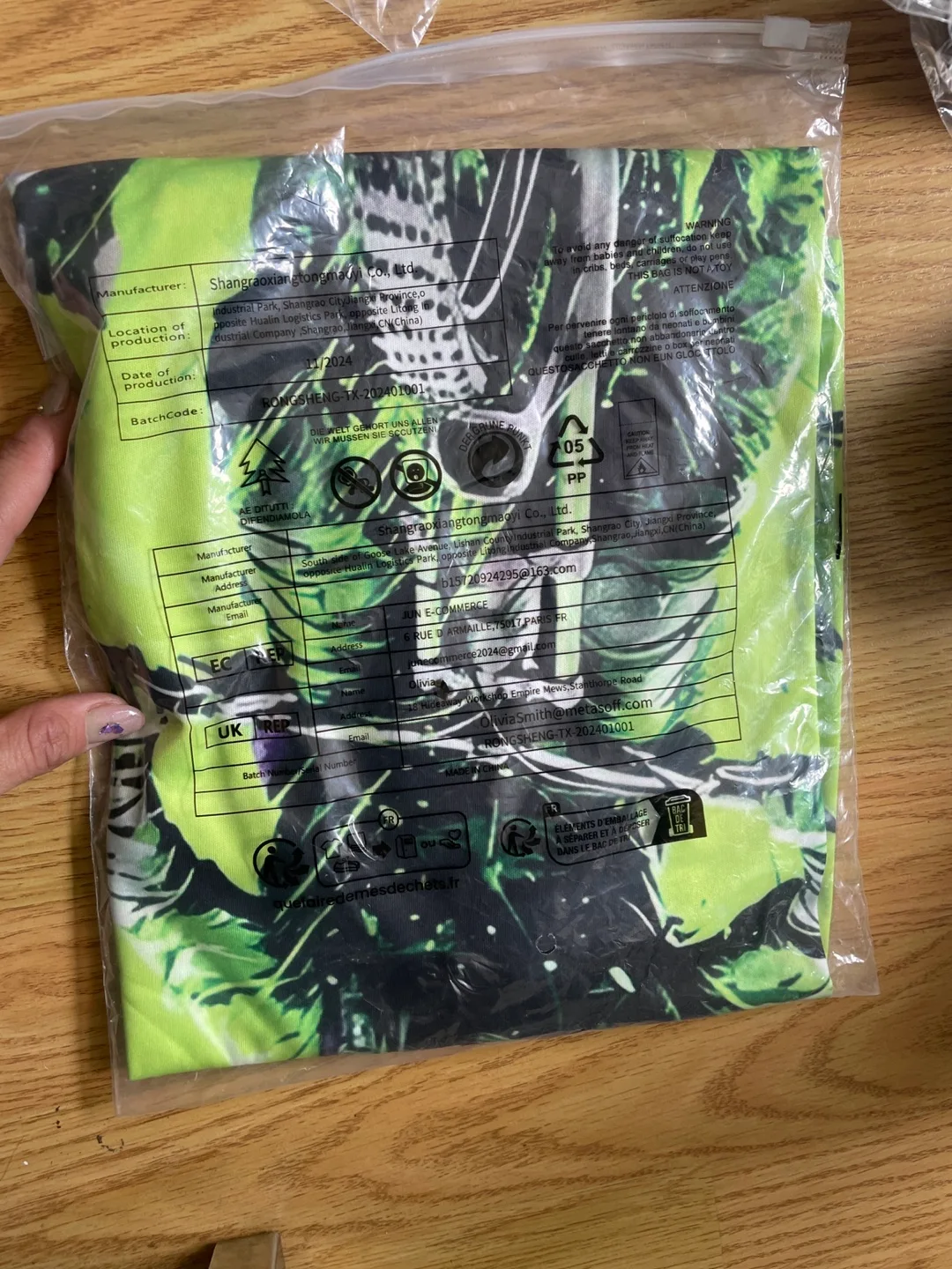 Print Hoodie, 5 T-shirts, Golf Polo, Duvet Covers 🏒 image indicator(9)