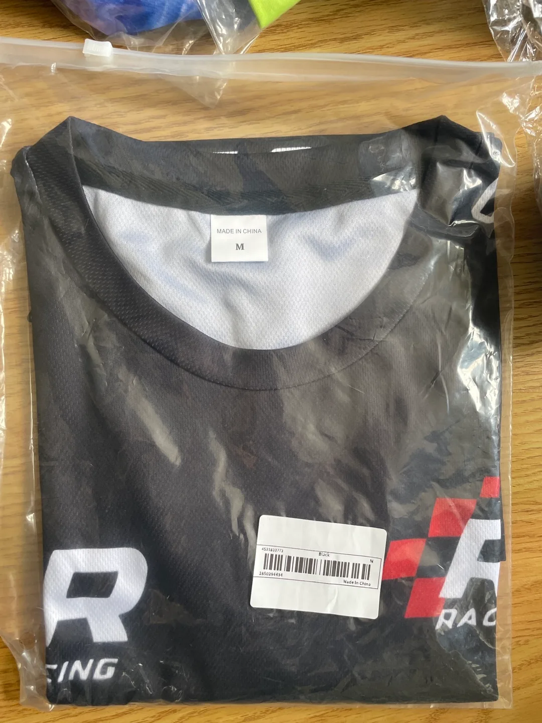 Print Hoodie, 5 T-shirts, Golf Polo, Duvet Covers 🏒 image indicator(10)