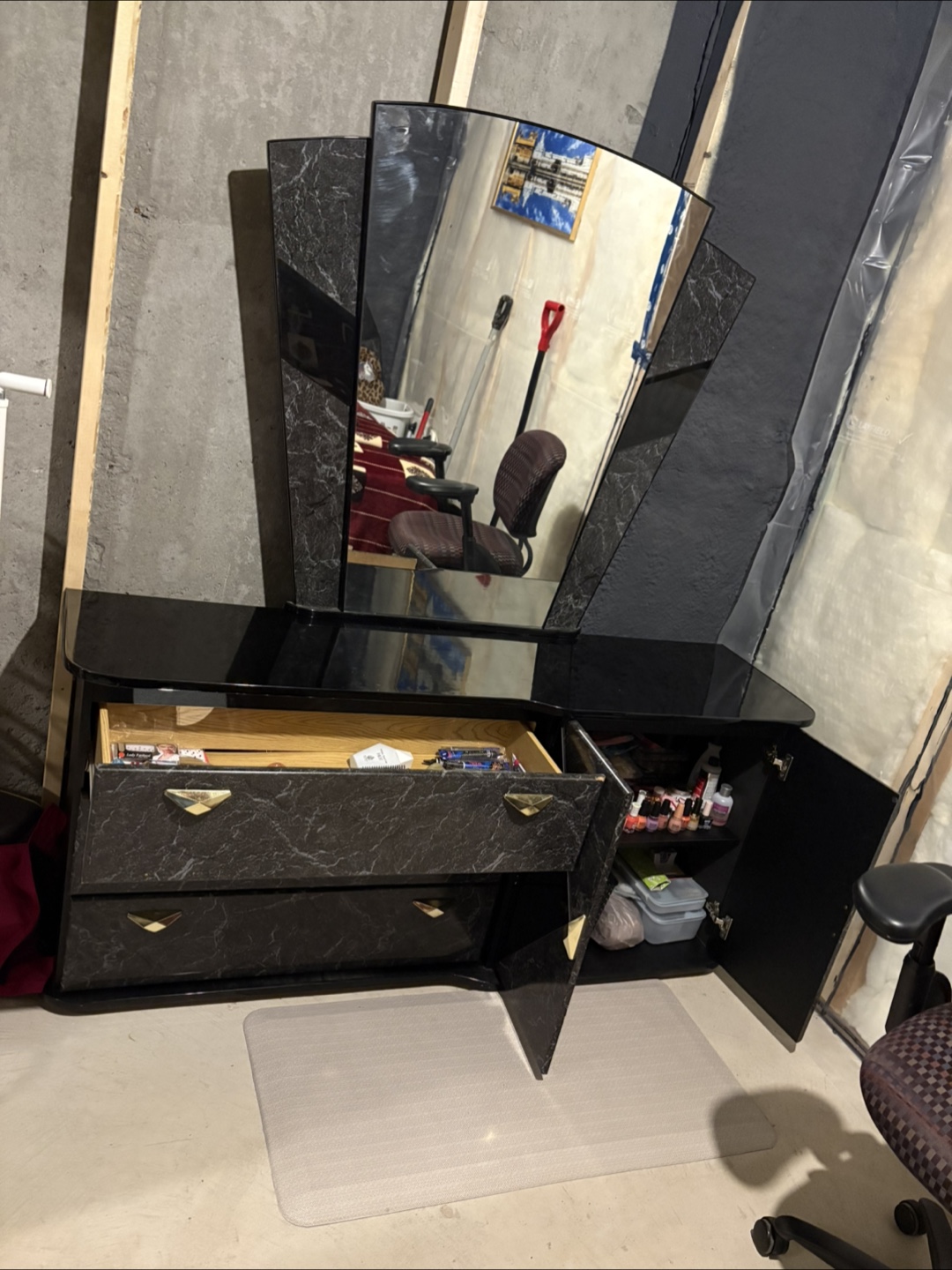 Black Marble-Look Bedroom Set - photo 3