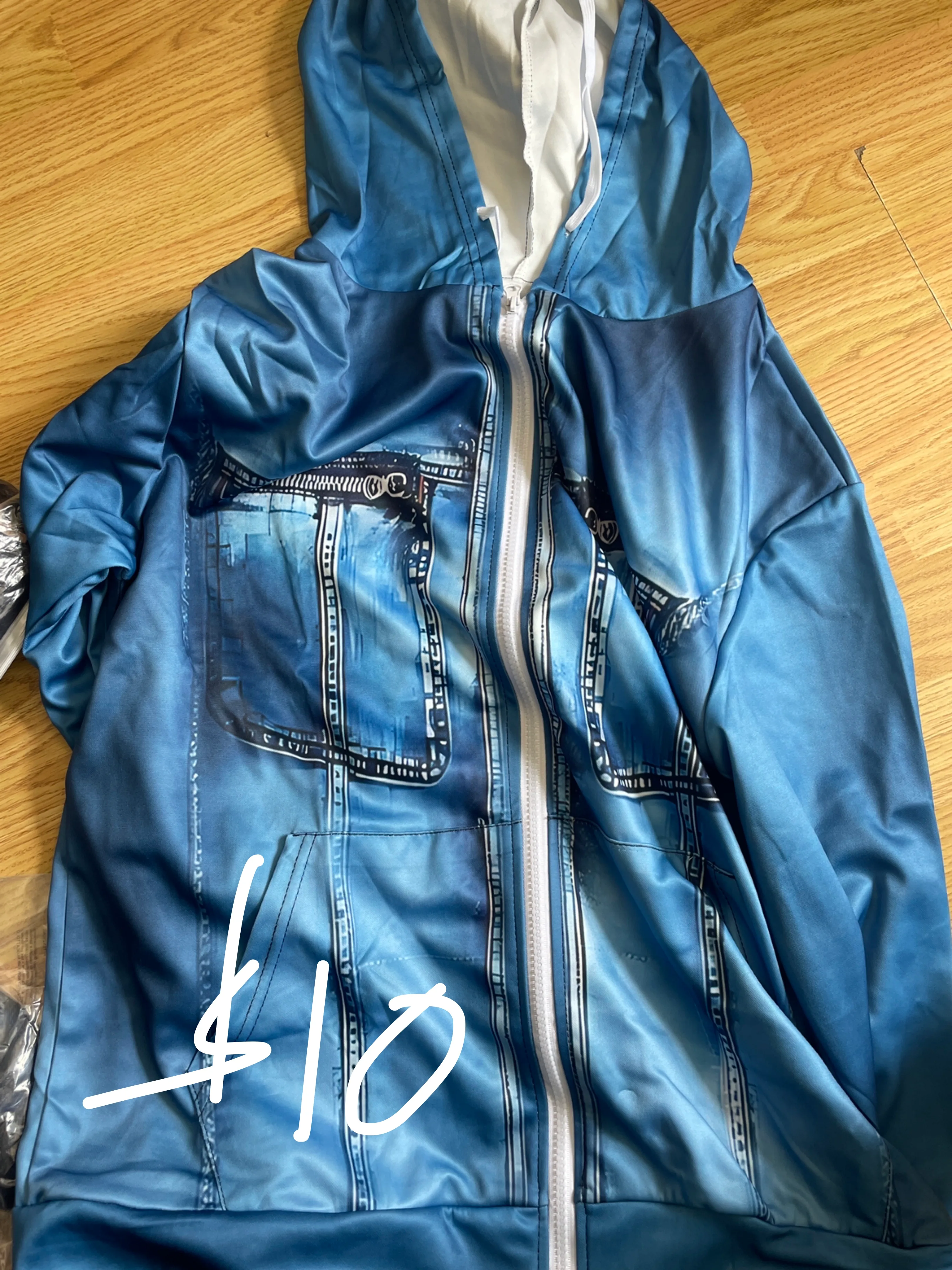 Print Hoodie, 5 T-shirts, Golf Polo, Duvet Covers 🏒 image indicator(2)