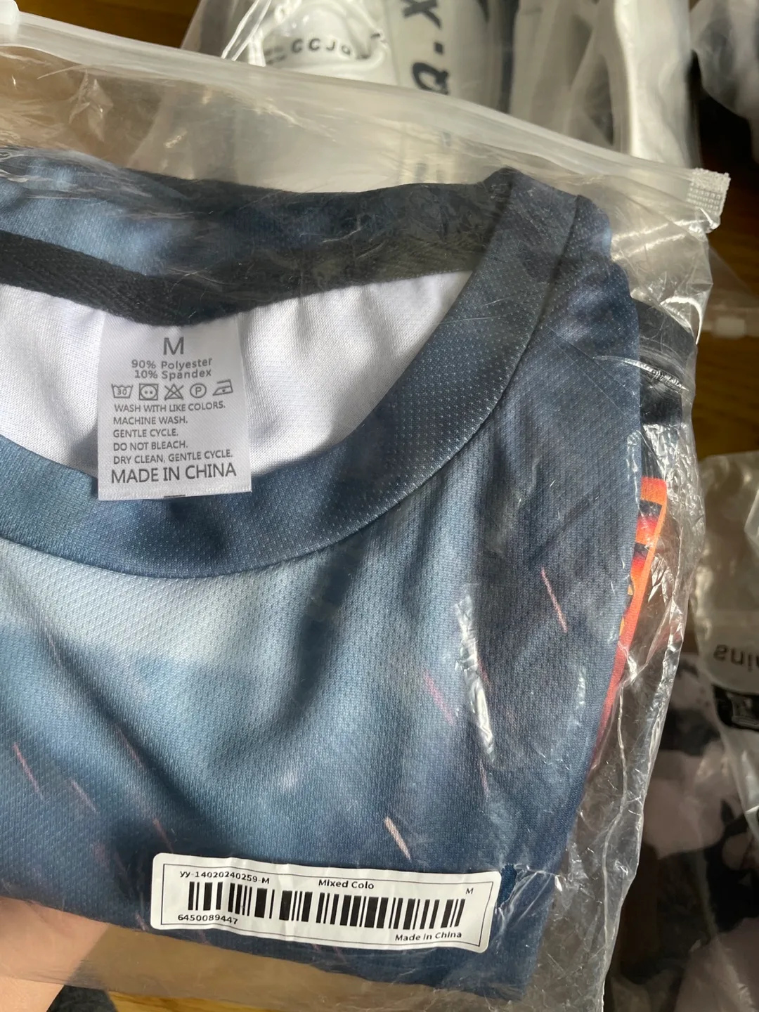 🏒 New Men's Sneakers and Clothing Bundle image indicator(5)