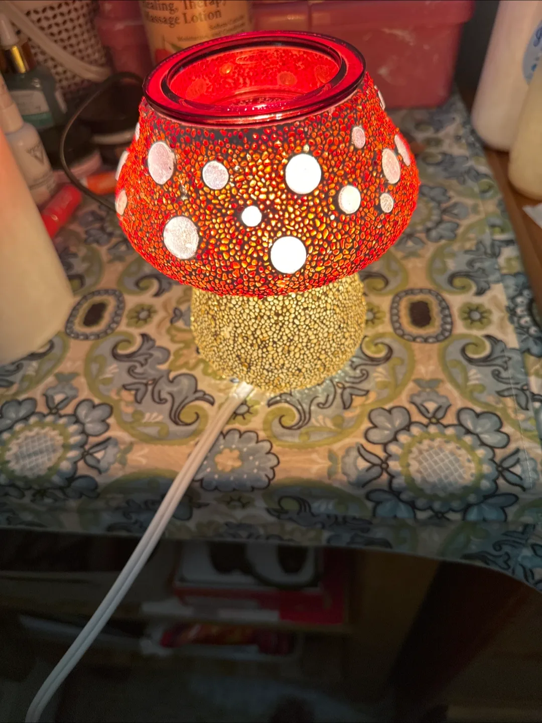 Scentsy Warmer - Red and White Mosaic image indicator(4)