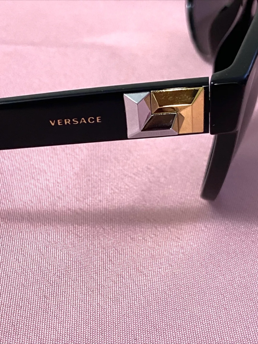 *** New & Authentic *** Versace Sunglasses image indicator(6)
