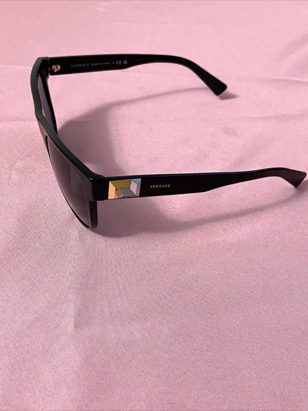 *** New & Authentic *** Versace Sunglasses image indicator(4)