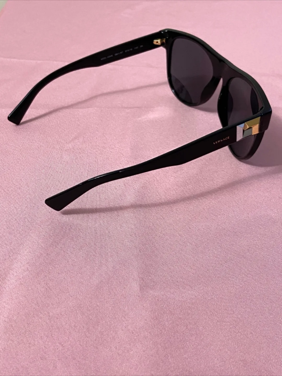 *** New & Authentic *** Versace Sunglasses image indicator(3)